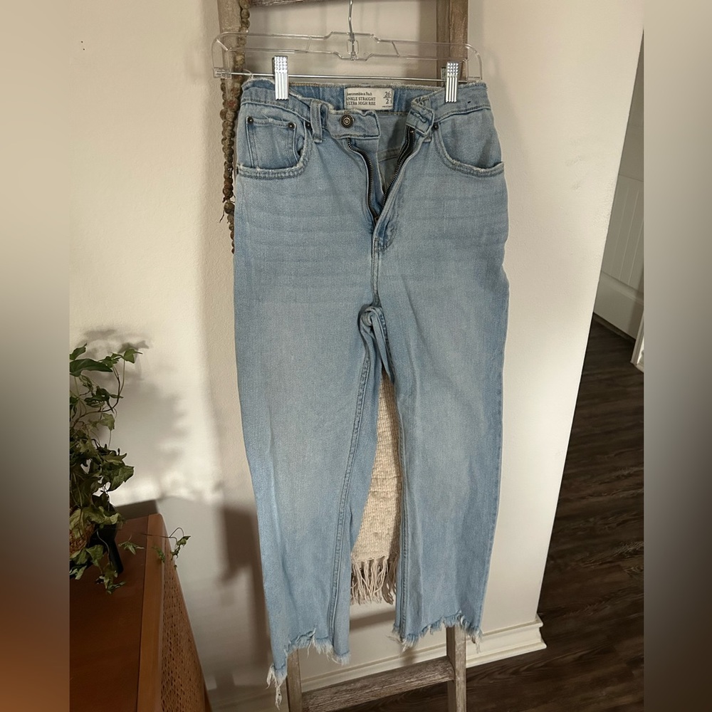 Abercrombie & Fitch ultra high rise ankle straight curve love